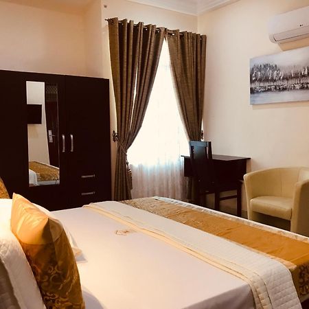 Labev Hotel Кумаси Экстерьер фото