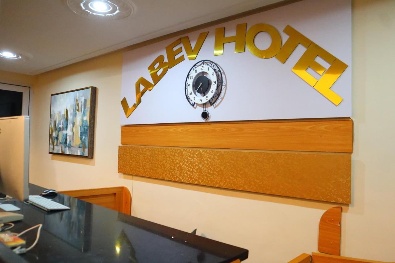 Labev Hotel Кумаси Экстерьер фото