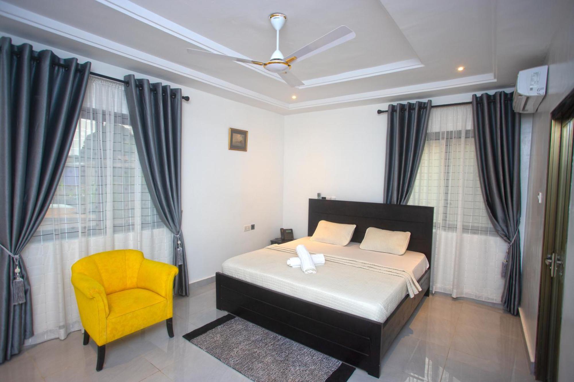 Labev Hotel Кумаси Экстерьер фото