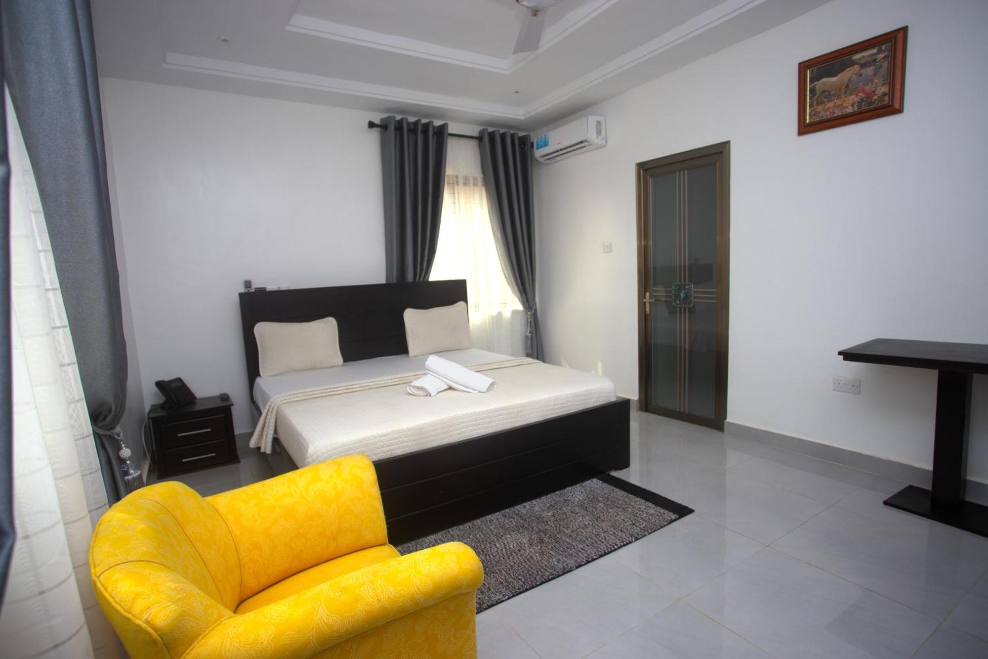 Labev Hotel Кумаси Экстерьер фото