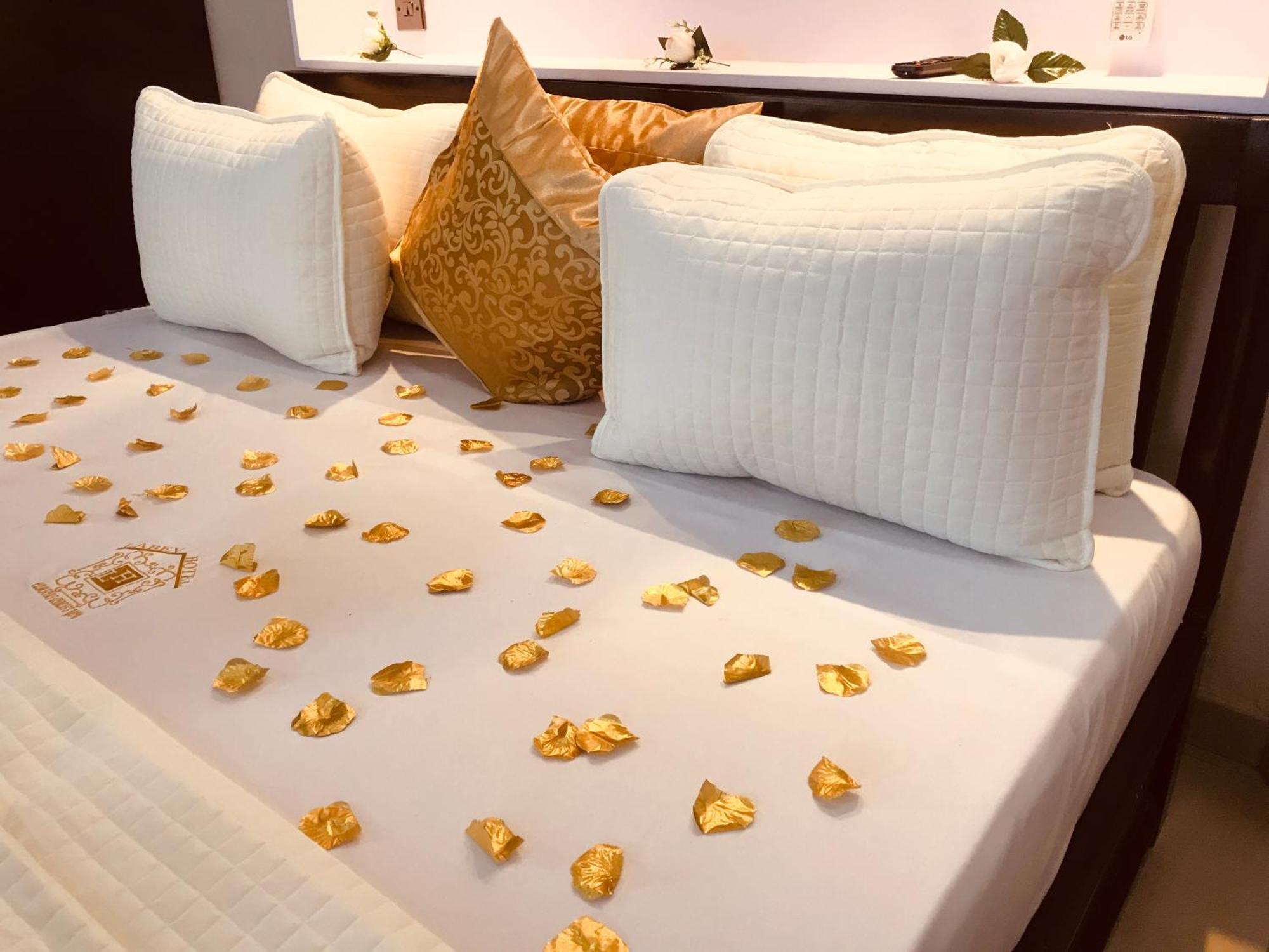 Labev Hotel Кумаси Экстерьер фото