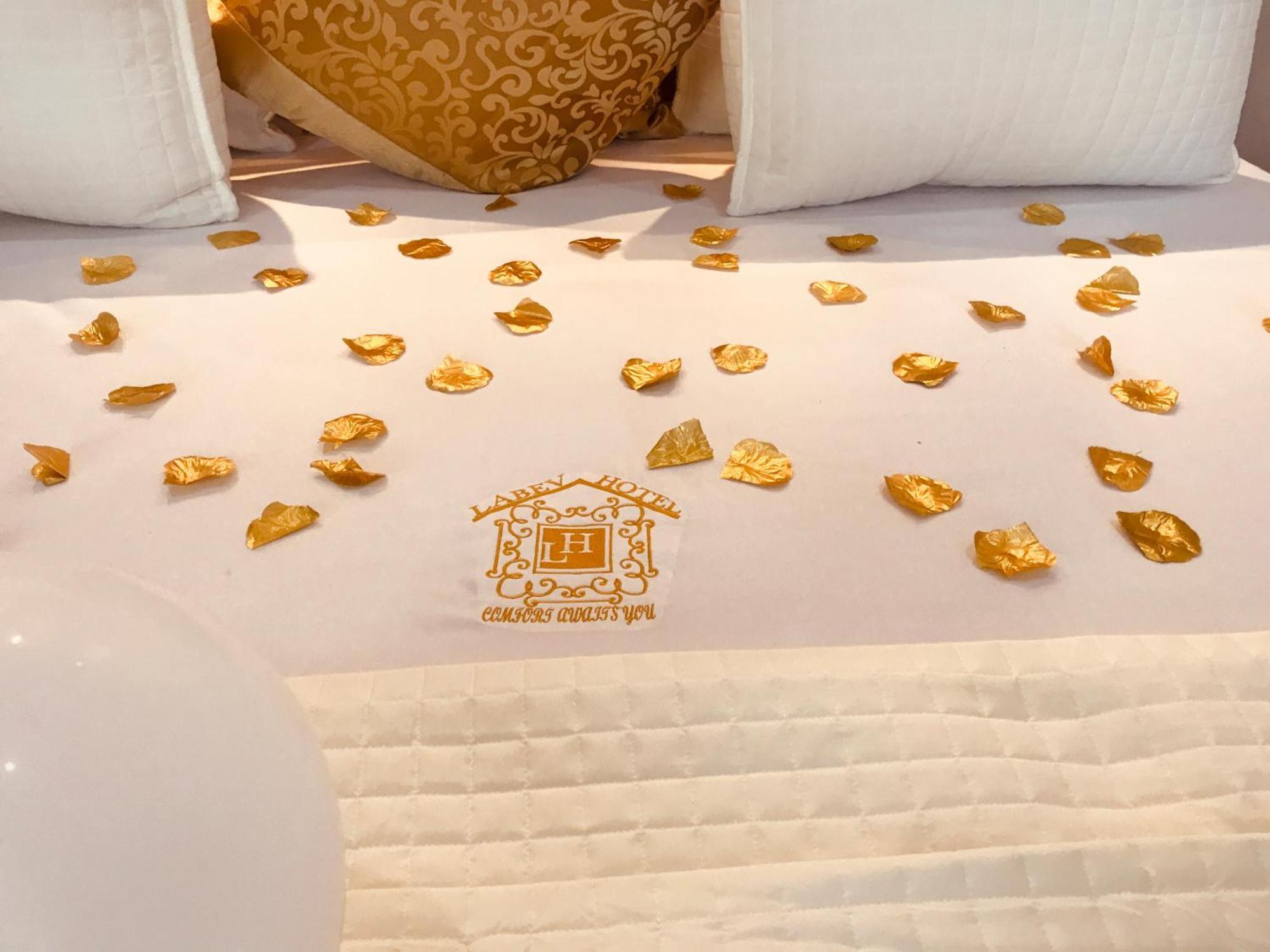 Labev Hotel Кумаси Экстерьер фото